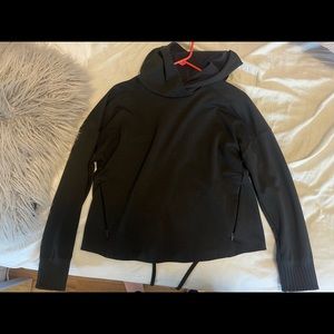 Lululemon cropped hoodie